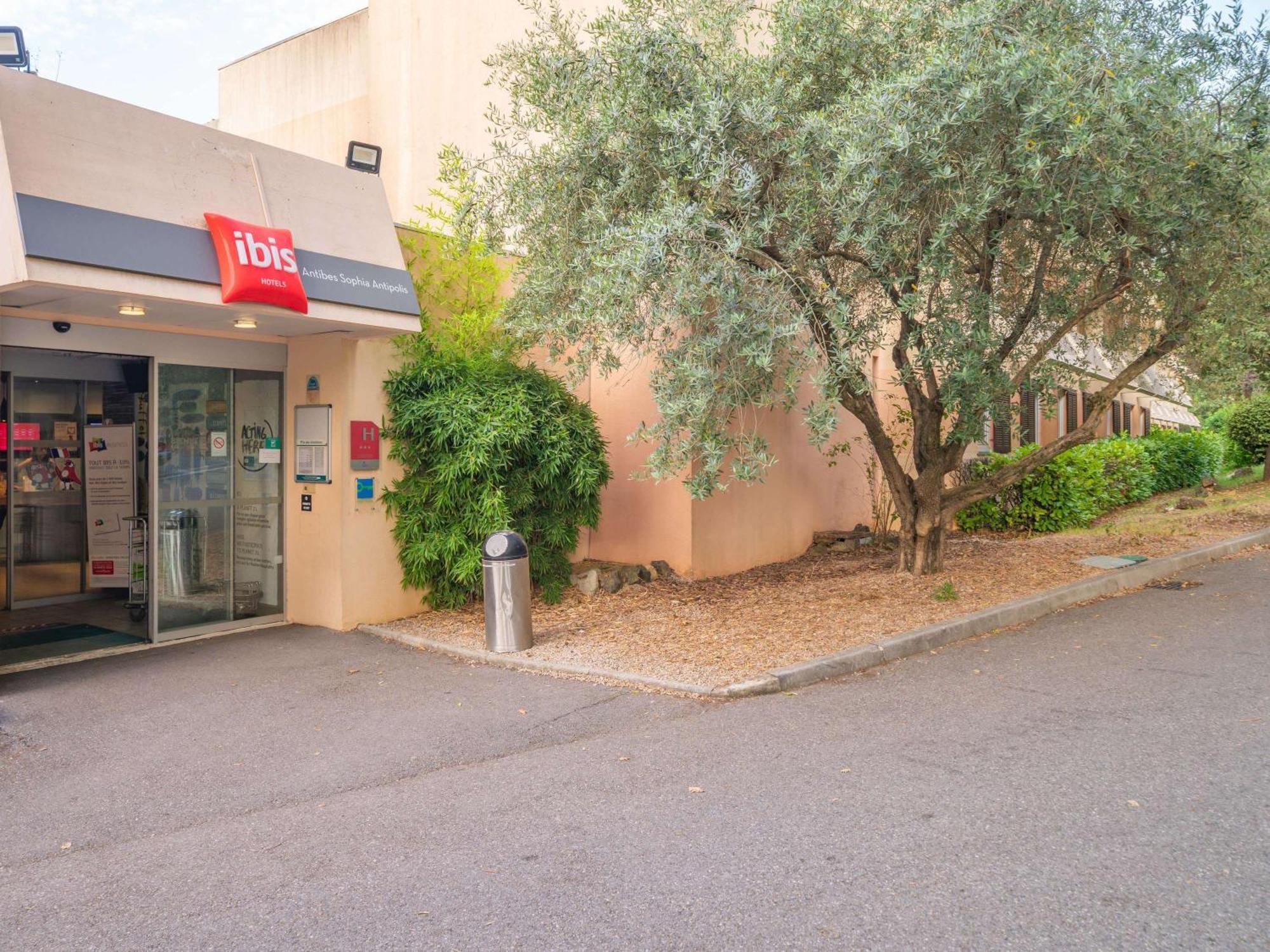 Отель Ibis Antibes Sophia-Antipolis Вальбон Экстерьер фото